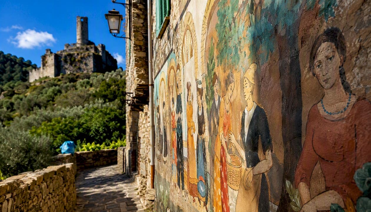 Apricale cosa vedere: guida in un giorno tra castello e murales